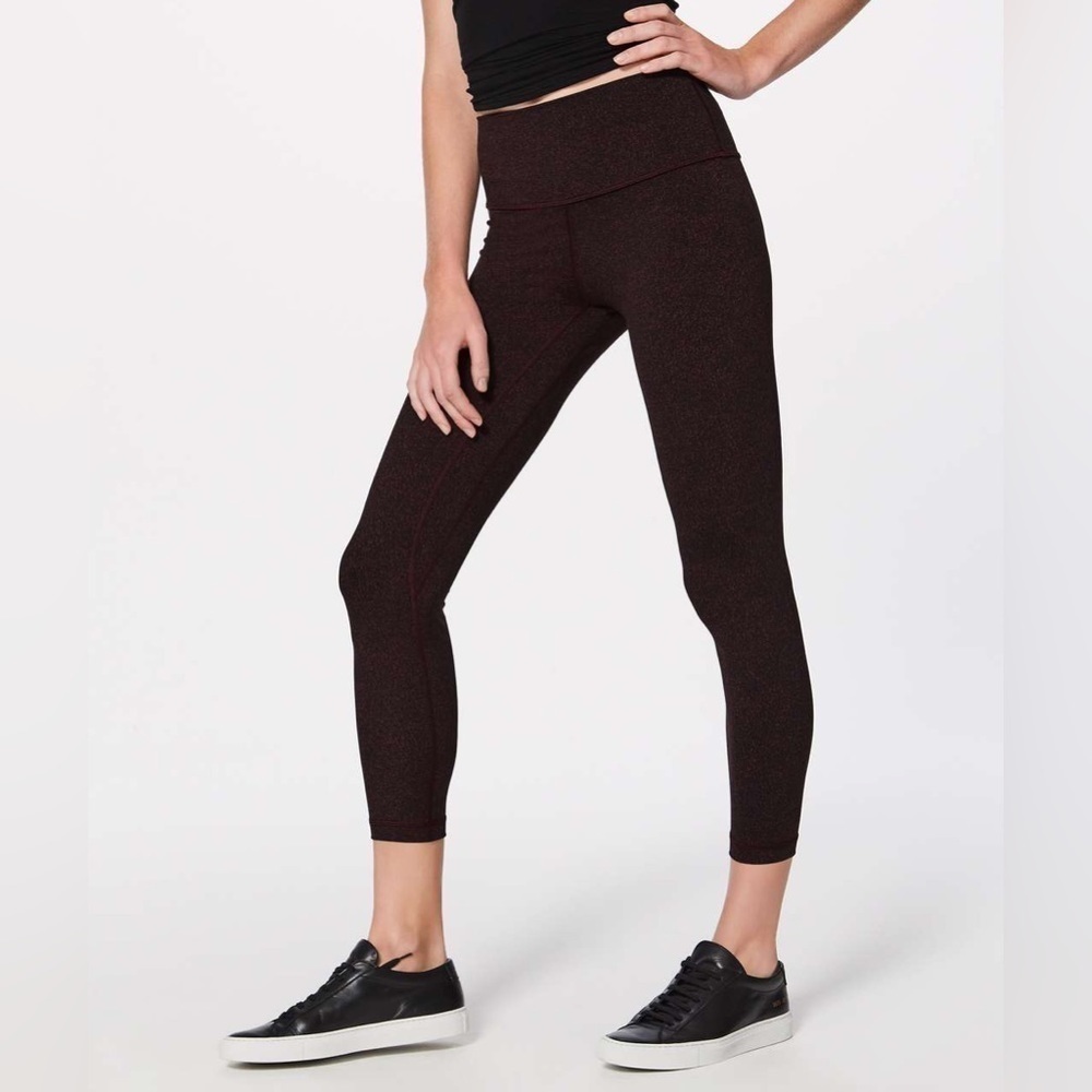𝅺lululemon Align Pant II size 2 granulite garnet Red black print